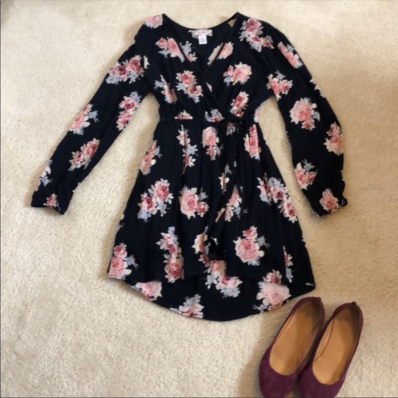 Band of Gypsies Floral Faux Wrap Dress Size Medium - Picture 4 of 8